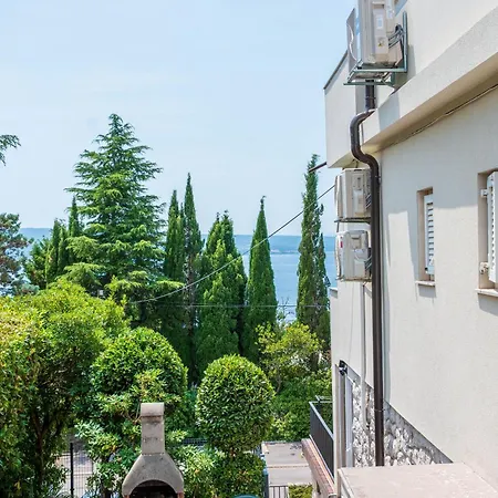 Nikol Apartment