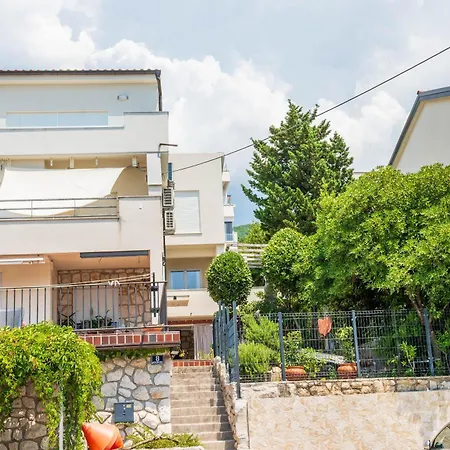 Nikol Apartman *